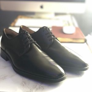 Dress shoes